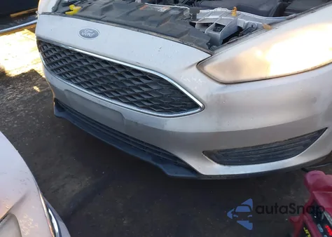 2015 Ford Focus Se z USA, uszkodzony, nr VIN 1FADP3K21FL350666